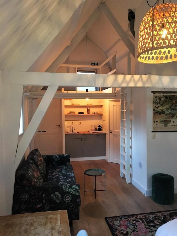 Bed and Breakfast Ninet7 Тилбург Экстерьер фото