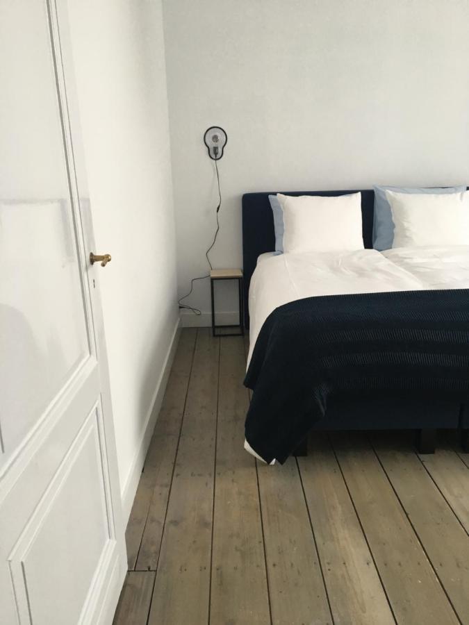 Bed and Breakfast Ninet7 Тилбург Экстерьер фото